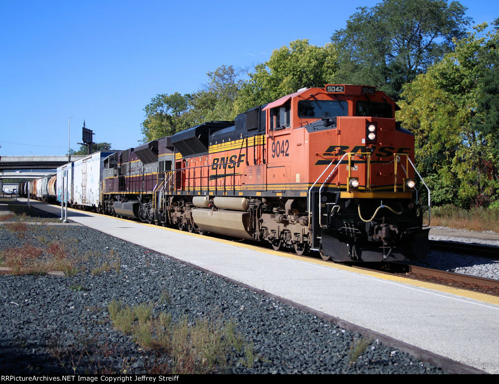 BNSF 9042